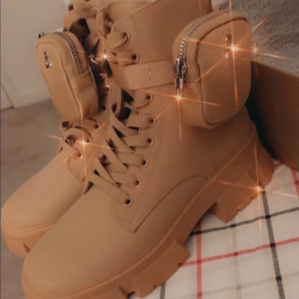 Steve Madden Boots